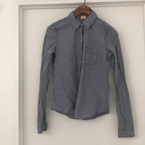 Hollister buttom up shirt🔵